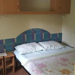 Kamp Bungalo, Buzet